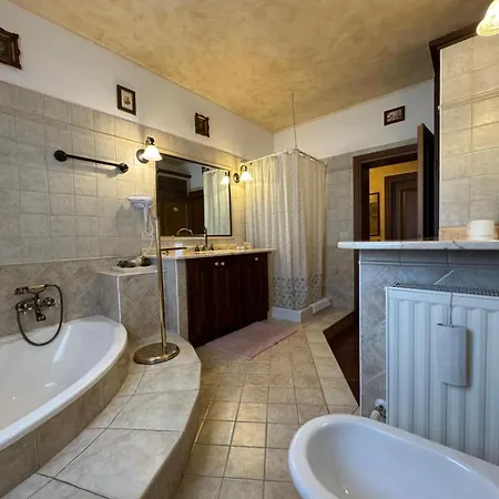 Konukevi Chiarelli House