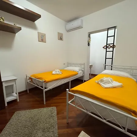 Chiarelli House 3*